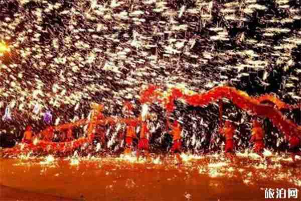 重慶奇彩夢園銅梁火龍表演時間