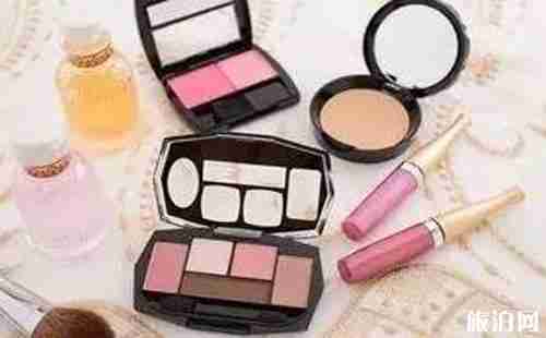 飞机上可以带化妆品吗 飞机化妆品携带规定