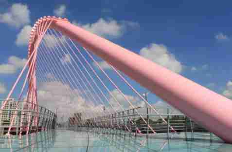 中国有粉色沙滩吗 中国有粉色的景点有哪些