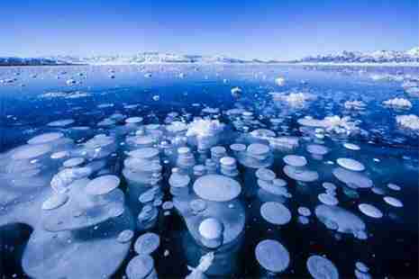 新疆賽里木湖冰泡藍冰觀賞時間是什么時候