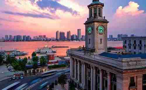 武漢哪個火車站離景點最近