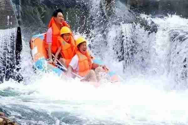 湖北省內漂流哪里最好玩+路線+價格+地址