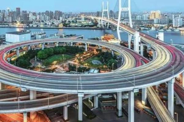 上海外牌2021年限行新规定 限行时间+范围