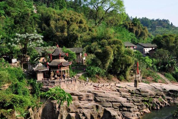 重庆中山古镇要门票吗，中山古镇有什么好玩的地方推荐