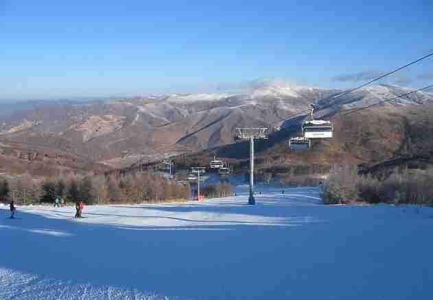 多乐美地度假山庄,由世界知名的滑雪设备生产商leitner公司和意大利