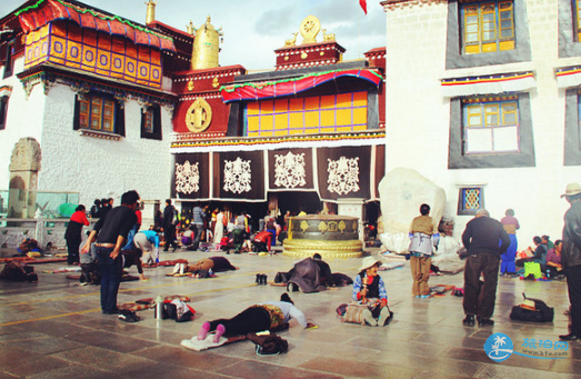 拉萨大昭寺门票多少钱 大昭寺游玩攻略 拉萨大昭寺门票多少钱 大昭寺游玩攻略