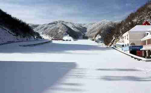伏牛山滑雪场开放时间 伏牛山滑雪场关门时间 伏牛山滑雪场开放时间 伏牛山滑雪场关门时间