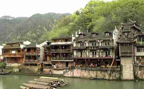 有哪些适合小长假自驾游的景点 有哪些适合小长假自驾游的景点