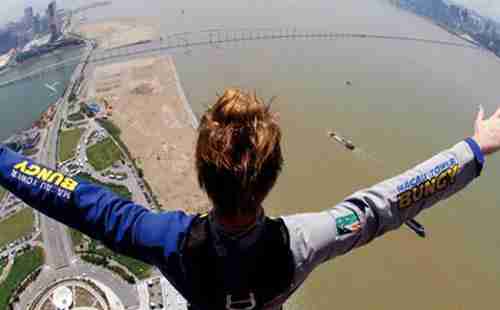 世界上最有名的蹦極地點在哪里 世界上最有名的蹦極地點在哪里