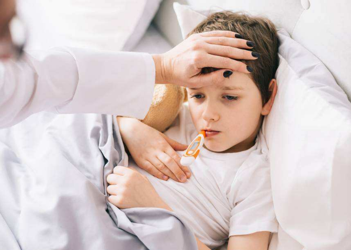 孩子旅游時(shí)生病怎么辦