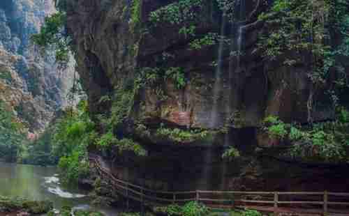 雅西高速公路沿途景點