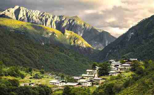 尼汝村旅游攻略