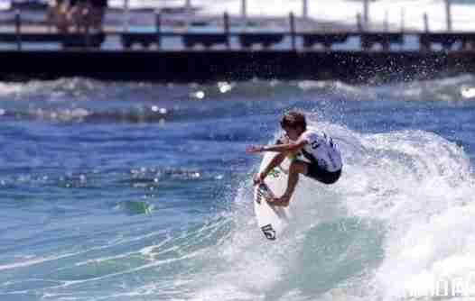 澳洲冲浪去哪里 澳洲冲浪海滩介绍