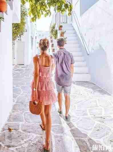 情侣旅行拍照姿势大全 情侣旅行拍照姿势大全