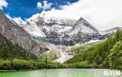 毕业旅行去哪玩 甘孜毕业旅游景点推荐