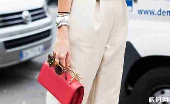 旅游双肩包什么牌子好 旅游双肩包怎么背好看 旅游双肩包什么牌子好 旅游双肩包怎么背好看