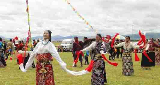 若爾蓋和塔公草原哪個更好 若爾蓋和塔公草原哪個更好