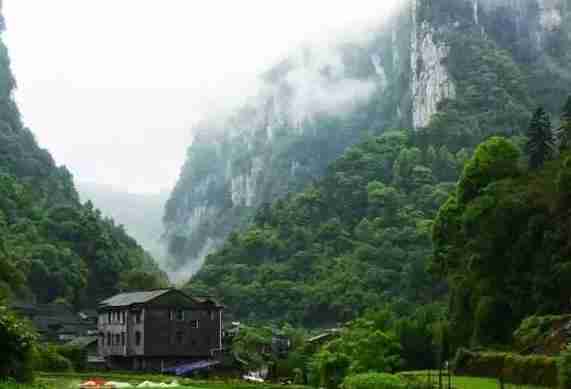 湖南永吉高速 抖音上最火最美的公路 湖南永吉高速 抖音上最火最美的公路