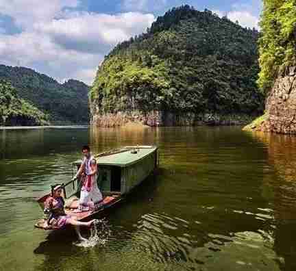 湖南永吉高速 抖音上最火最美的公路 湖南永吉高速 抖音上最火最美的公路