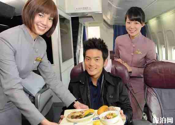 飛機上東西都是免費的嗎 飛機上免費的東西有哪些 飛機上東西都是免費的嗎 飛機上免費的東西有哪些