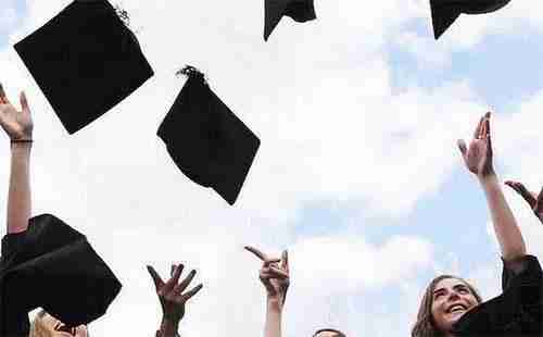 加拿大留学生毕业后 三年工作签证要什么时候申请比较好 加拿大留学生毕业后 三年工作签证要什么时候申请比较好