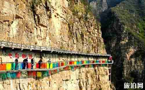 七彩玻璃栈道在哪 七彩玻璃栈道介绍