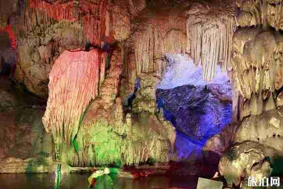 七彩玻璃栈道在哪 七彩玻璃栈道介绍