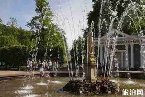 俄羅斯夏宮簡介+門票+開放時間+交通