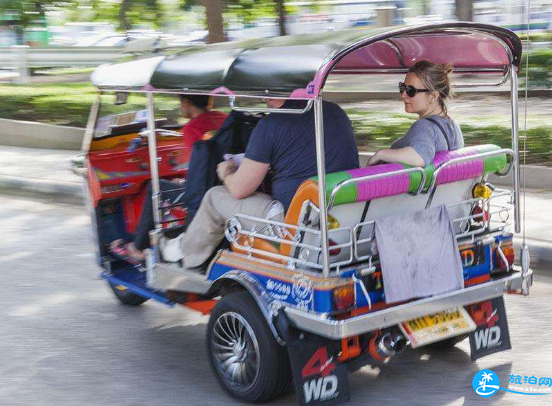 泰国双条车嘟嘟车的区别 泰国双排车怎么收费