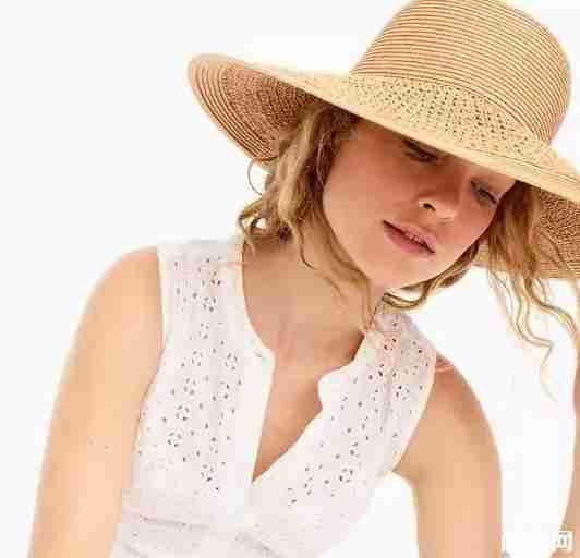 夏天旅游草帽搭配指南 夏天旅游草帽搭配指南