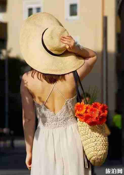 夏天旅游草帽搭配指南 夏天旅游草帽搭配指南