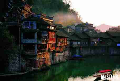 凤凰古镇住宿多少钱 凤凰三日游多少钱