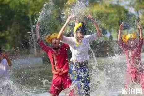 德宏泼水节和西双版纳泼水节哪个好 德宏泼水节和西双版纳泼水节哪个好