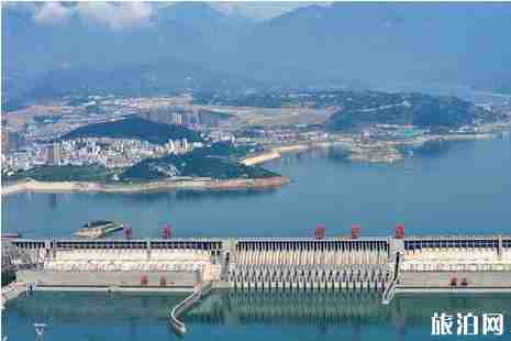 長江三峽普通游船和豪華游輪的區別