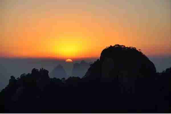 三清山看日出日落最佳地点+时间+住宿推荐 三清山看日出日落最佳地点+时间+住宿推荐