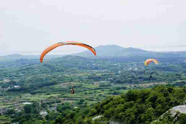 江阴花山滑翔伞基地多少钱玩一次+预约电话 江阴花山滑翔伞基地多少钱玩一次+预约电话