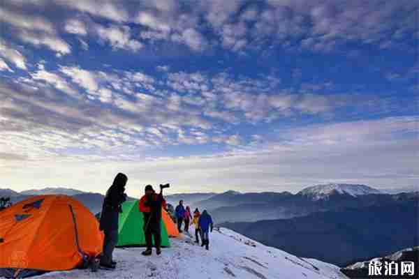 成都到达瓦更扎报团的游玩攻略