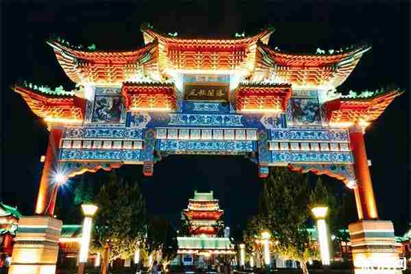 南昌滕王阁白天和晚上有哪些欣赏的美景 南昌滕王阁白天和晚上有哪些欣赏的美景