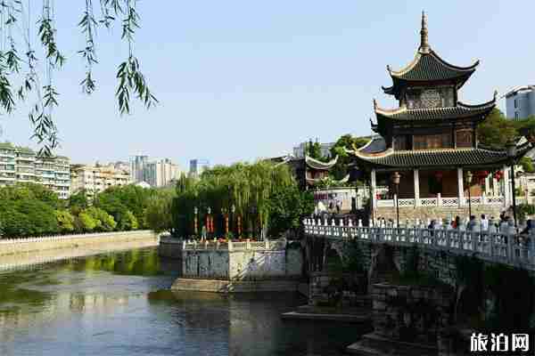 貴州甲秀樓在什么地方 貴州甲秀樓需要門票嗎 貴州甲秀樓在什么地方 貴州甲秀樓需要門票嗎