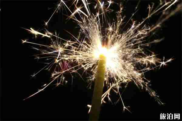 2019玄武湖公園國慶焰火表演+無人機表演+大舞臺演出信息 2019玄武湖公園國慶焰火表演+無人機表演+大舞臺演出信息