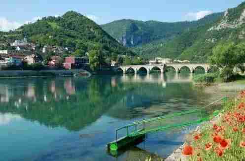 2018最新免簽和落地簽國家名單大全