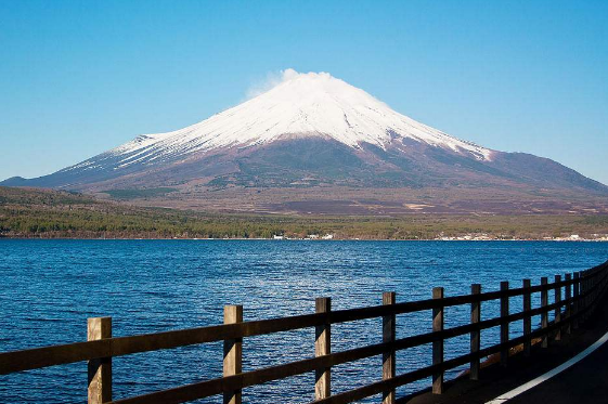 去富士山穿什么衣服 富士山登山必备物品 去富士山穿什么衣服 富士山登山必备物品