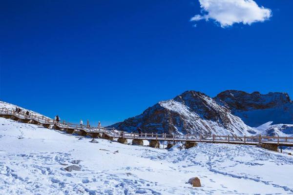 达古冰川旅游最佳时间 达古冰川最佳旅游攻略 达古冰川旅游最佳时间 达古冰川最佳旅游攻略