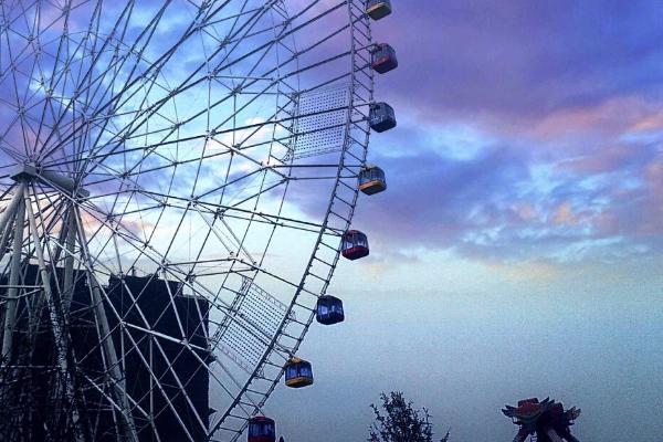 2021南京欢乐谷清明节营业到几点 南京欢乐谷夜场开放项目有哪些 2021南京欢乐谷清明节营业到几点 南京欢乐谷夜场开放项目有哪些