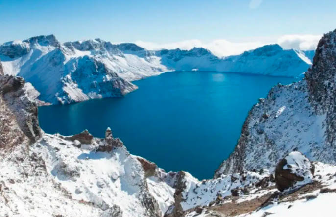 长白山在哪哪个城市哪个省(_吉林省安图县二道白河镇池北区东南部)