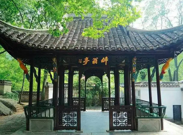 醉翁亭在哪里，安徽省滁州市西南琅琊山麓（四大名亭之首）