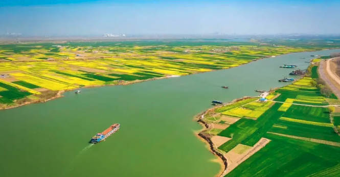 淮河起源地和终点，起河南省南部和终点在江苏省扬州市三江营（必考题）