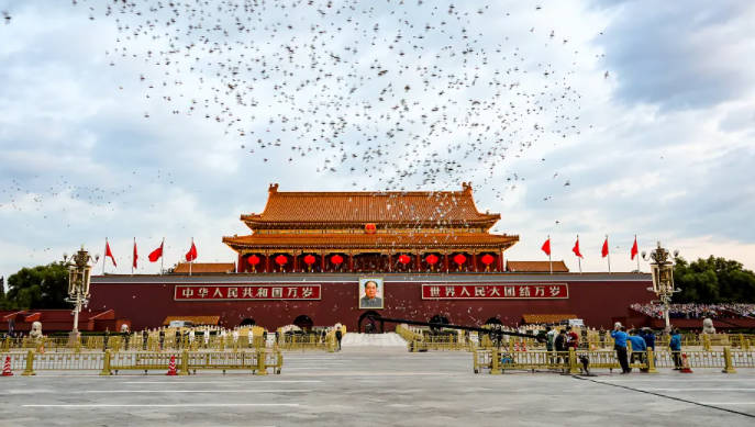 限行尾号北京，7月、10月、23年1月时间段轮换（附限行时间及罚款）