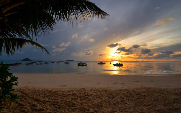 普吉岛在哪个国家,位于泰国(泰国最大的岛屿)