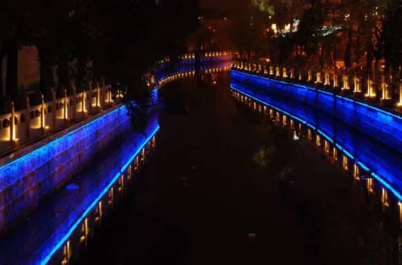 上海哪里夜景好，好看又適合拍照的上海十大最美的夜景